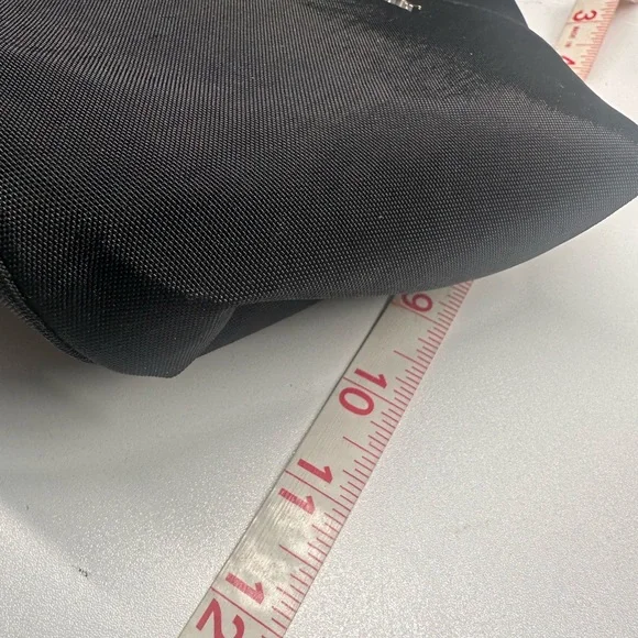 Baggallini Mini Sling Crossbody Black Bag NWT - Picture 5 of 7